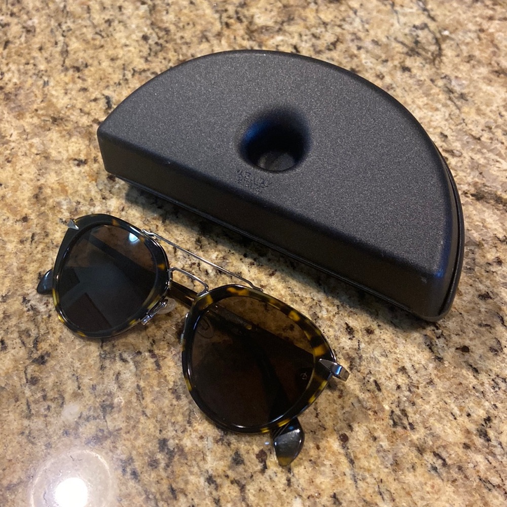 Rag & Bone Tortoise Aviator Sunglasses. Worn once. Like New!!!